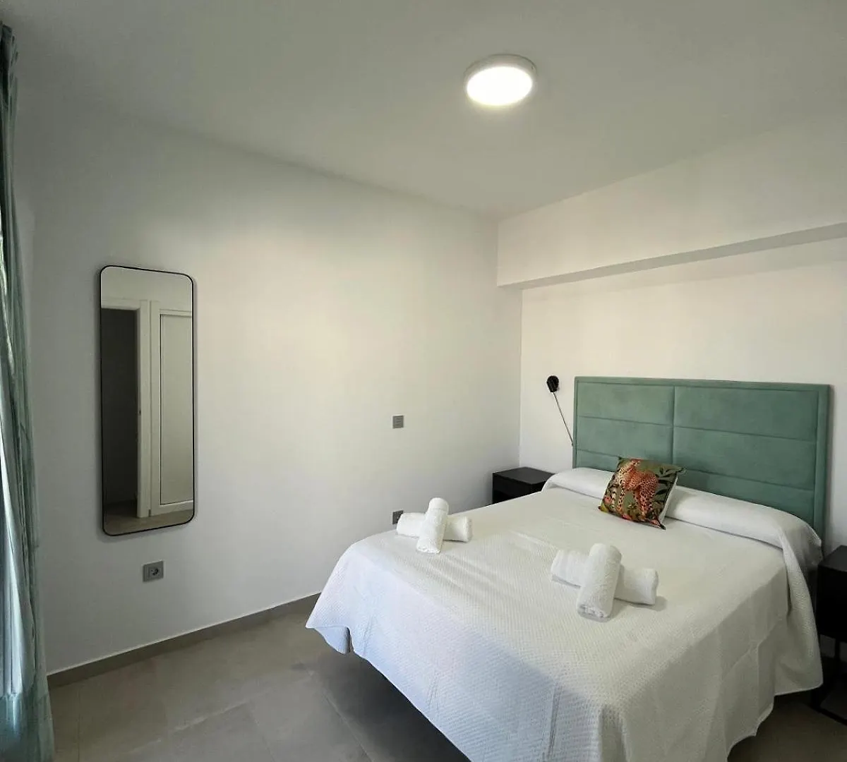 Duplex Zahara De Los Atunes, Torre De La Vela 0*,